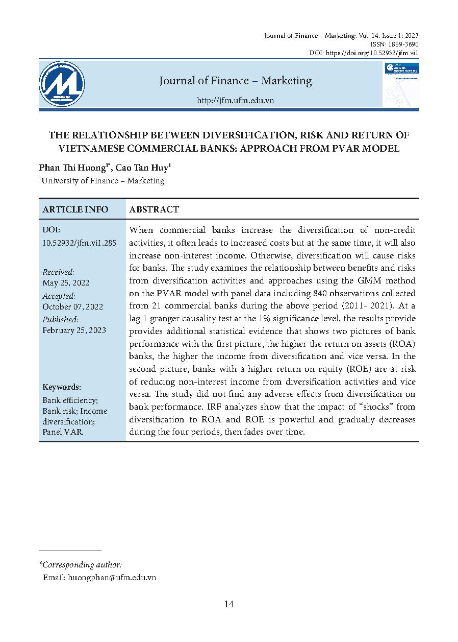 Mối quan hệ giữa da dạng hóa, rủi ro và hiệu quả hoạt động của các ngân hàng thương mại Việt Nam: Tiếp cận từ mô hình PVAR = The relationship between diversification, risk and return of Vietnamese commercial banks: approach from PVAR model