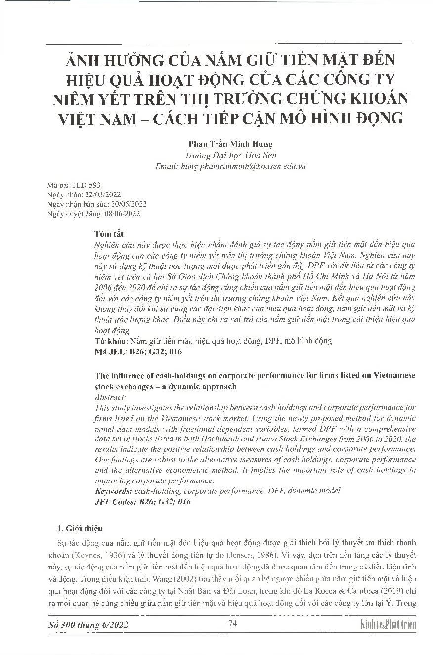 Ảnh hưởng của nắm giữ tiền mặt đến hiệu quả hoạt động của các công ty niêm yết trên thị trường chứng khoán Việt Nam - cách tiếp cận mô hình động = The influence of cash-holdings on corporate performance for firms listed on Vietnamese stock exchanges - a d